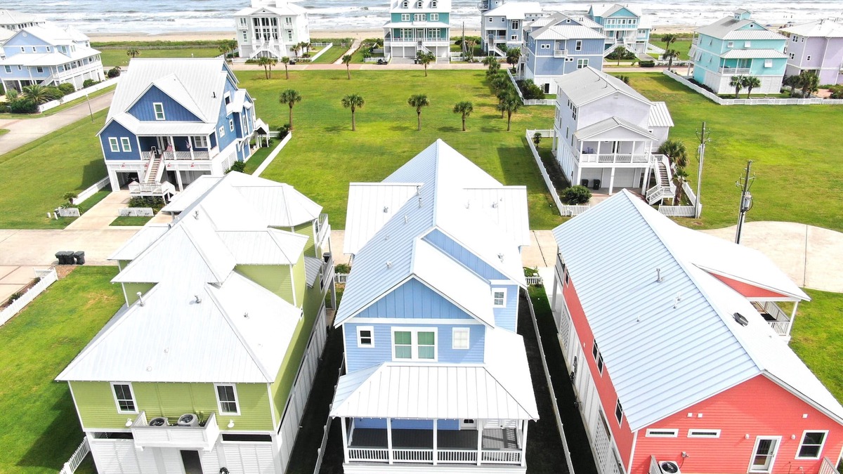 Beachside Village House | The Breeze Kneez - Your Beachside Luxury Escape