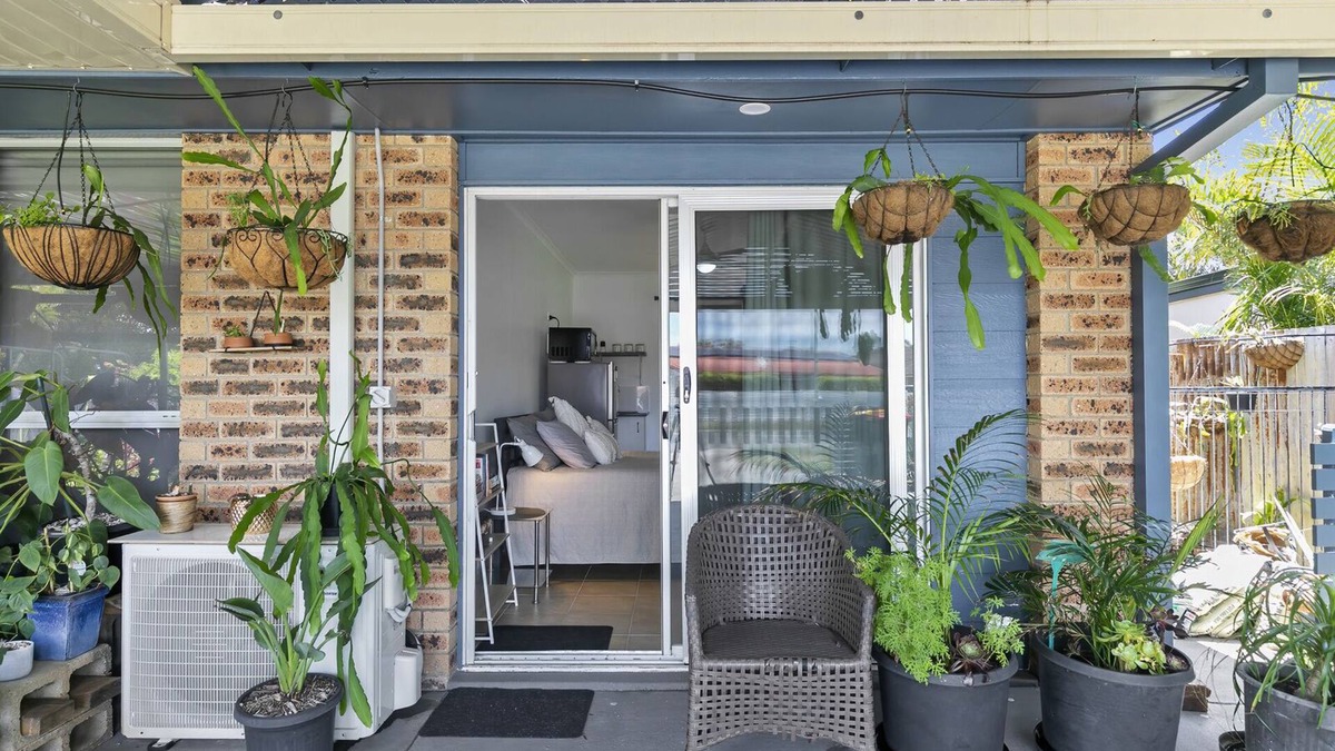 Bellara Apartment | THE BRICK BATCH - Holiday Unit