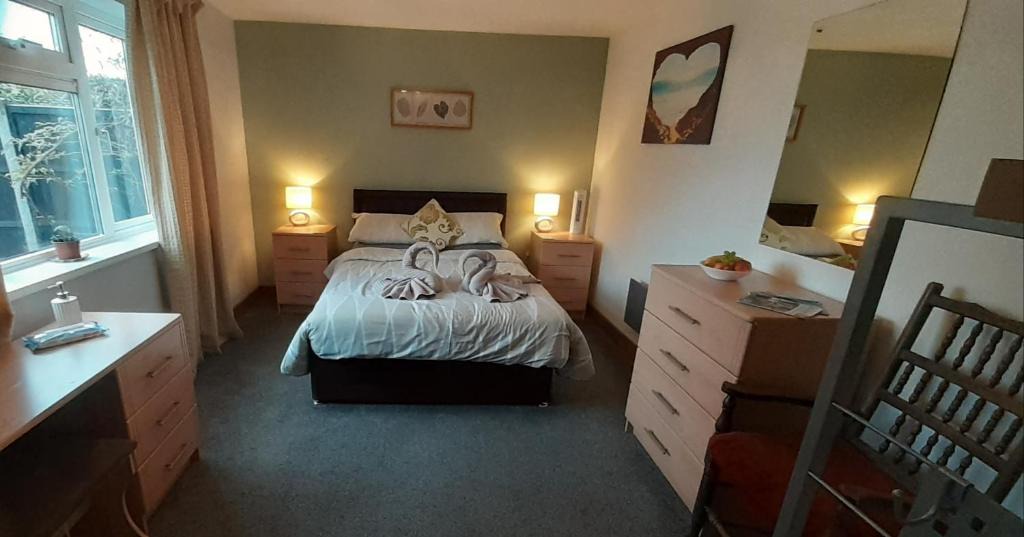 Repps with Bastwick Bed & Breakfast | The Broads B&B with Private Shower room and WC