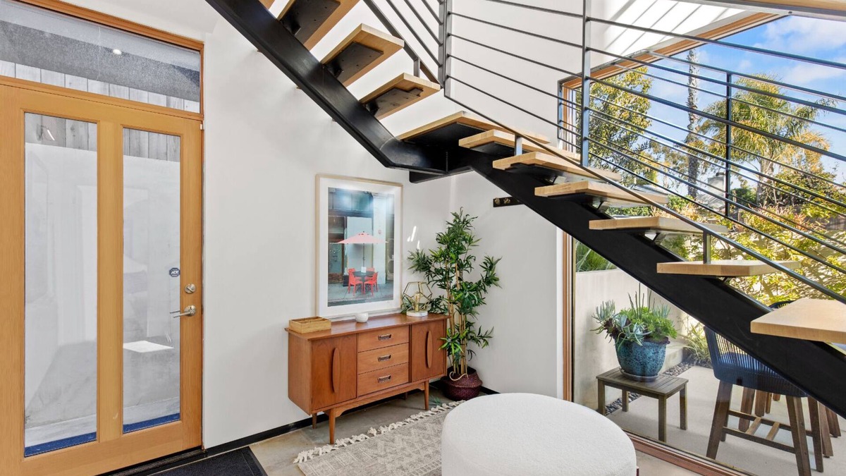 Venice Villa | The Broadway - Loft Style Living in the Heart of Venice