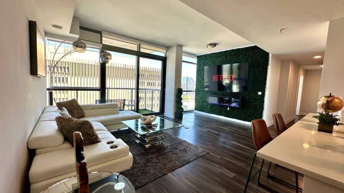 Buckhead Apartment | The Buckhead Luxe Sum