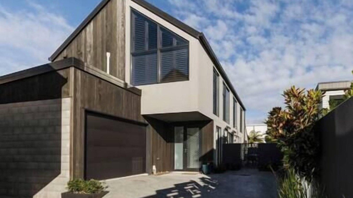 New Plymouth House | The Buller St Retreat