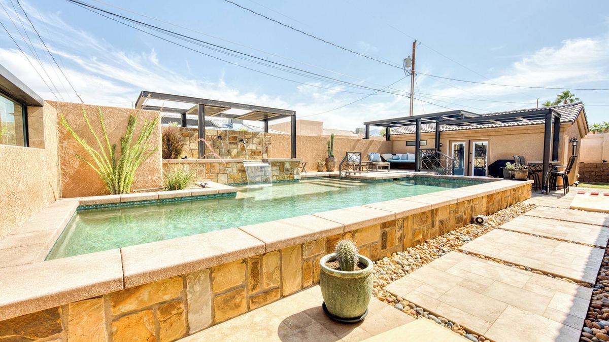 Lake Havasu City House | The Bullpen: Spacious Retreat, Sleeps 21! Pool-Spa-Casita-Ample Parking