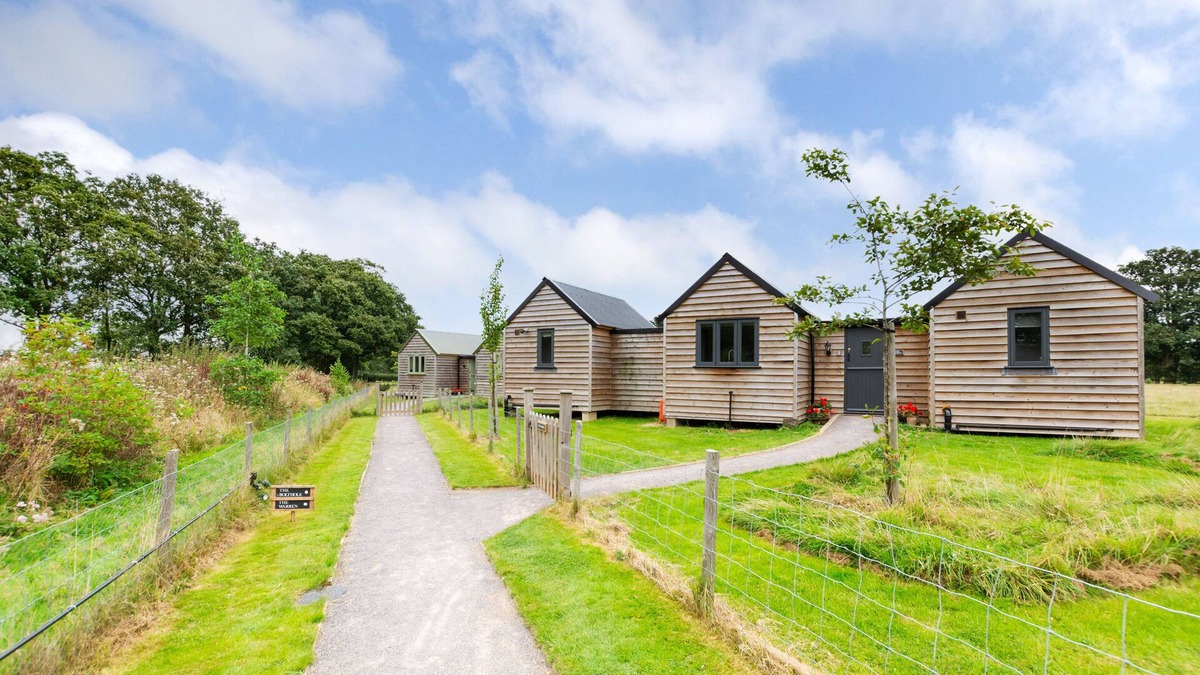 Abbess Roding House | The Burrow in the beautiful Ashford