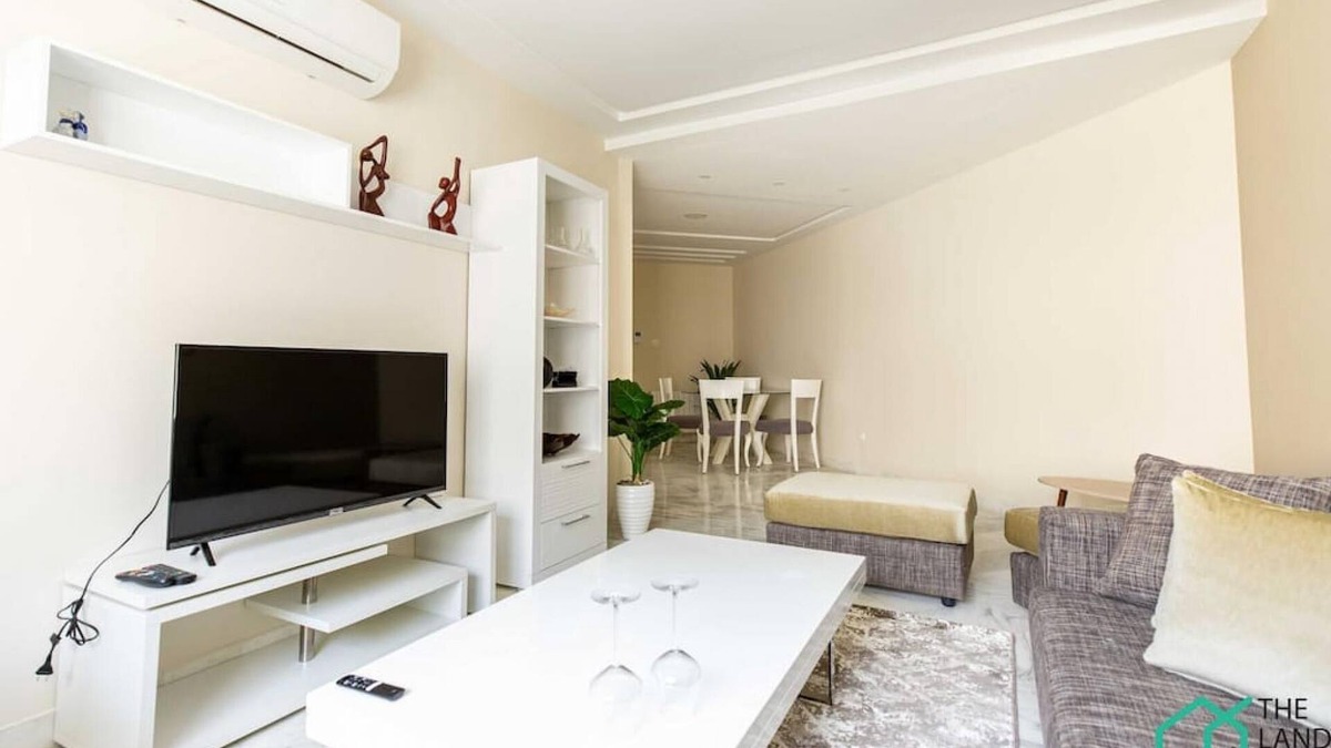 Les Berges Du Lac II Apartment | The Business Flat central fully equipped garage