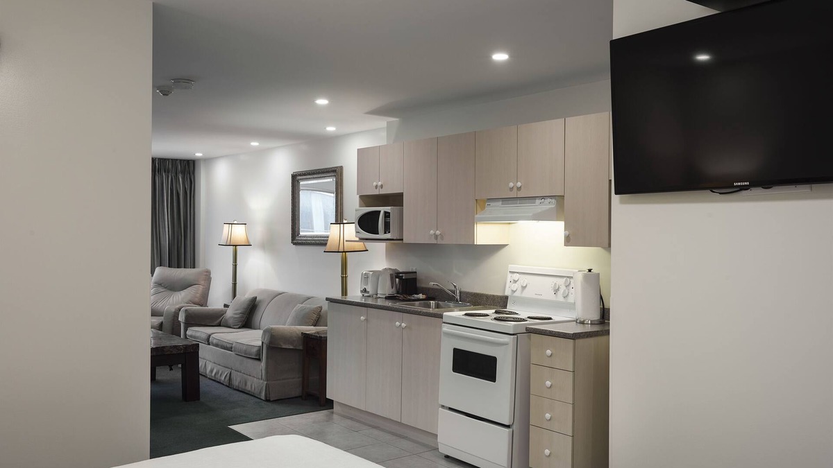 Golden Triangle Hotel | The Business Inn