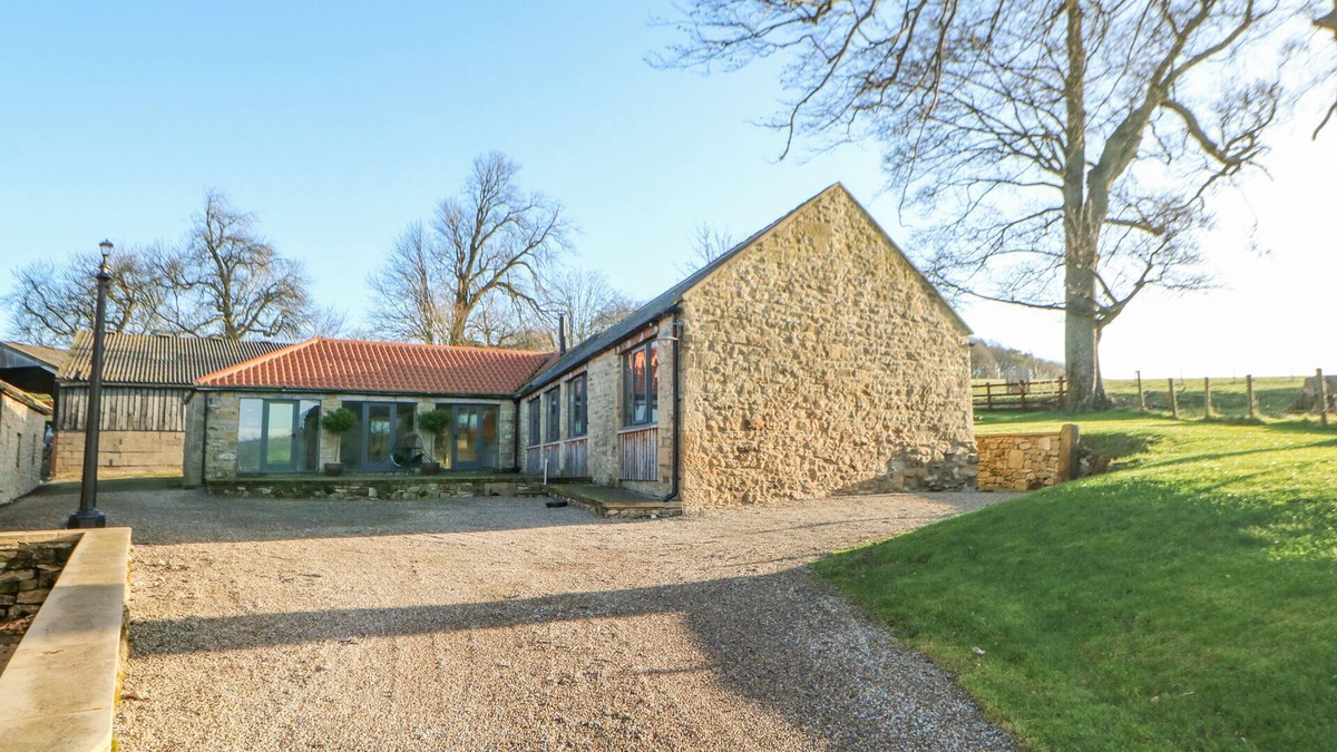 Richmond Cottage | THE BYRE, SEDBURY PARK FARM, with open fire in Gilling West