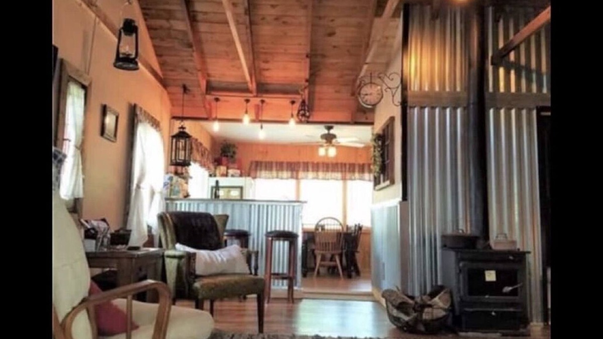 White Lake Cottage | The Cabin at Bethel