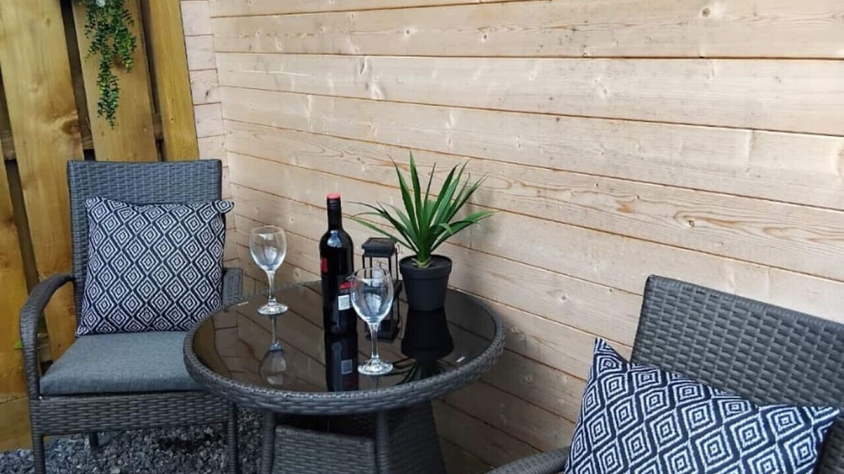 Llandovery House | The Cabin at Gerynant