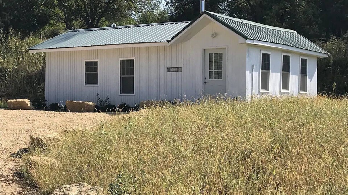Elizabeth Cabin | THE CABIN AT THE RANCH, AKA THE LOVE SHACK - PRIVATE, CLOSE TO GALENA