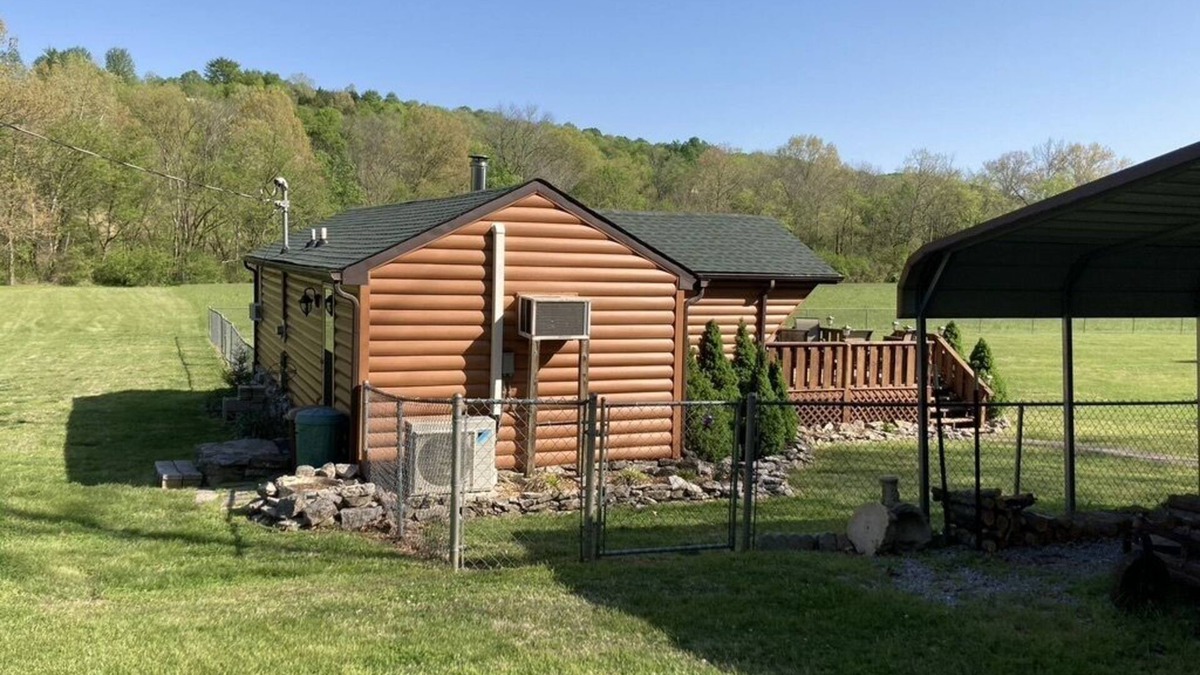 Chestnut Mound Cabin | The Cabin @ Potter's Grove