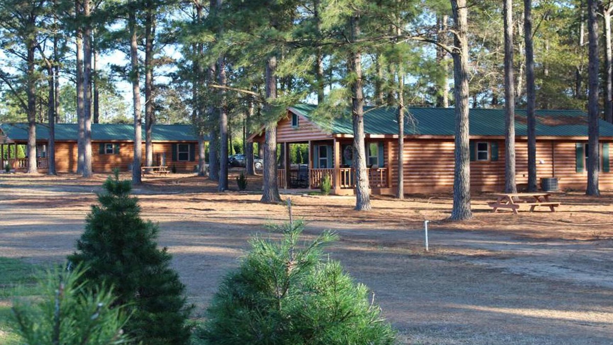 Fairhope Cabin | The Cabins At Fish River Christmas Trees - Cabin D