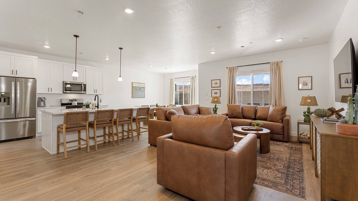 St. George House | The Cactus Casa: Resort Style Amenities