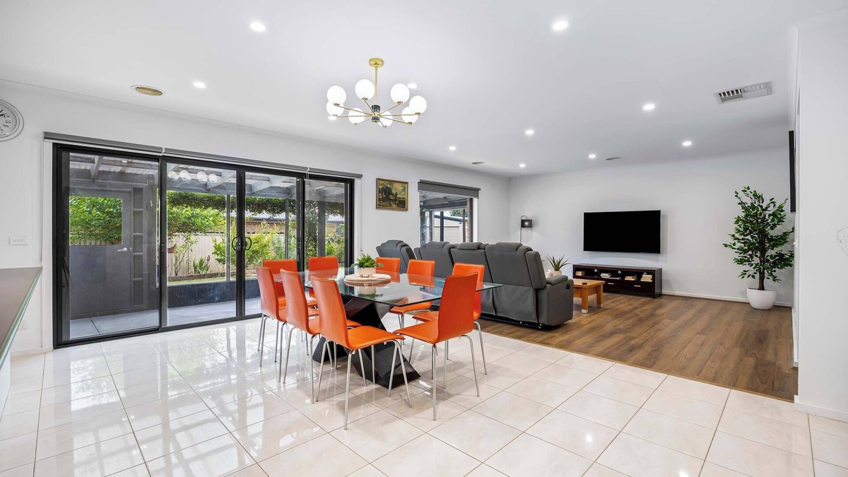 Canadian House | The Canadian Escape, Ballarat - Up to 10 guests!