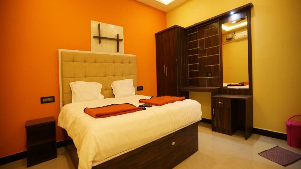 Pollachi Hotel | The Canalway Inn