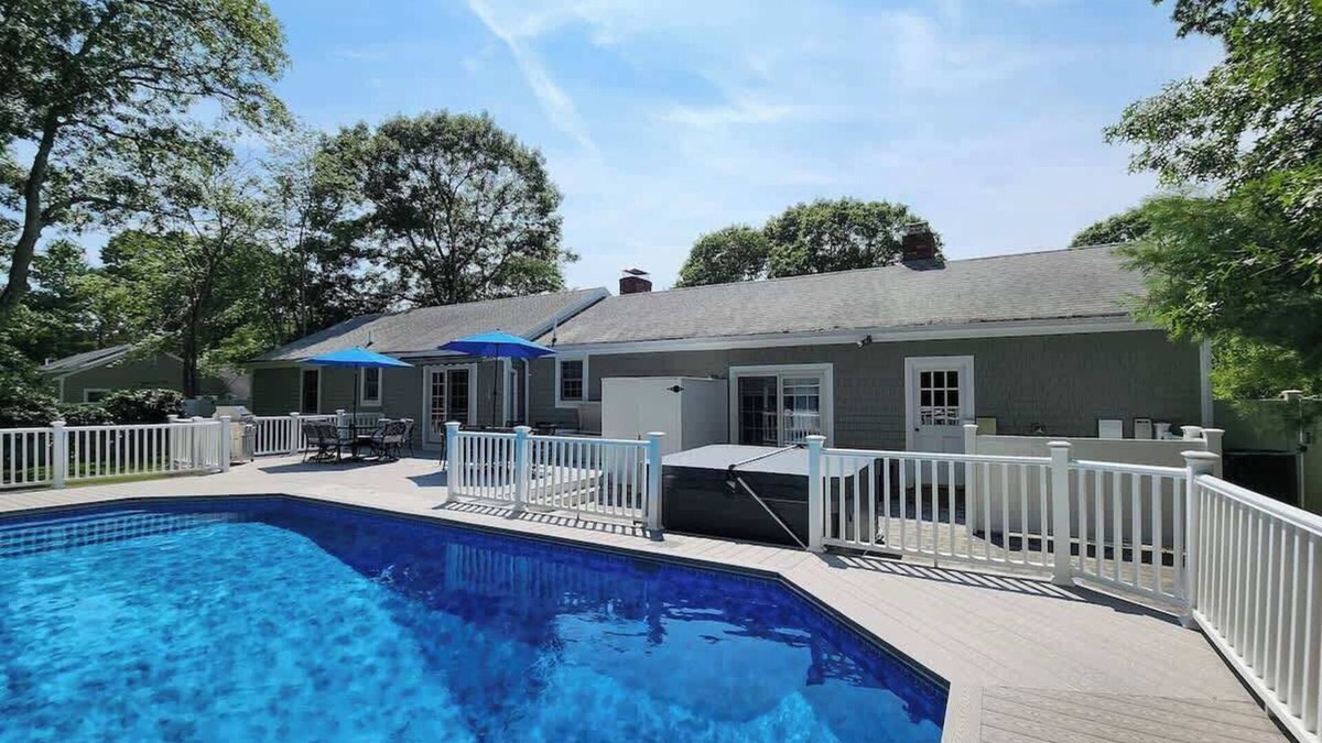 Osterville House | The Cape Escape