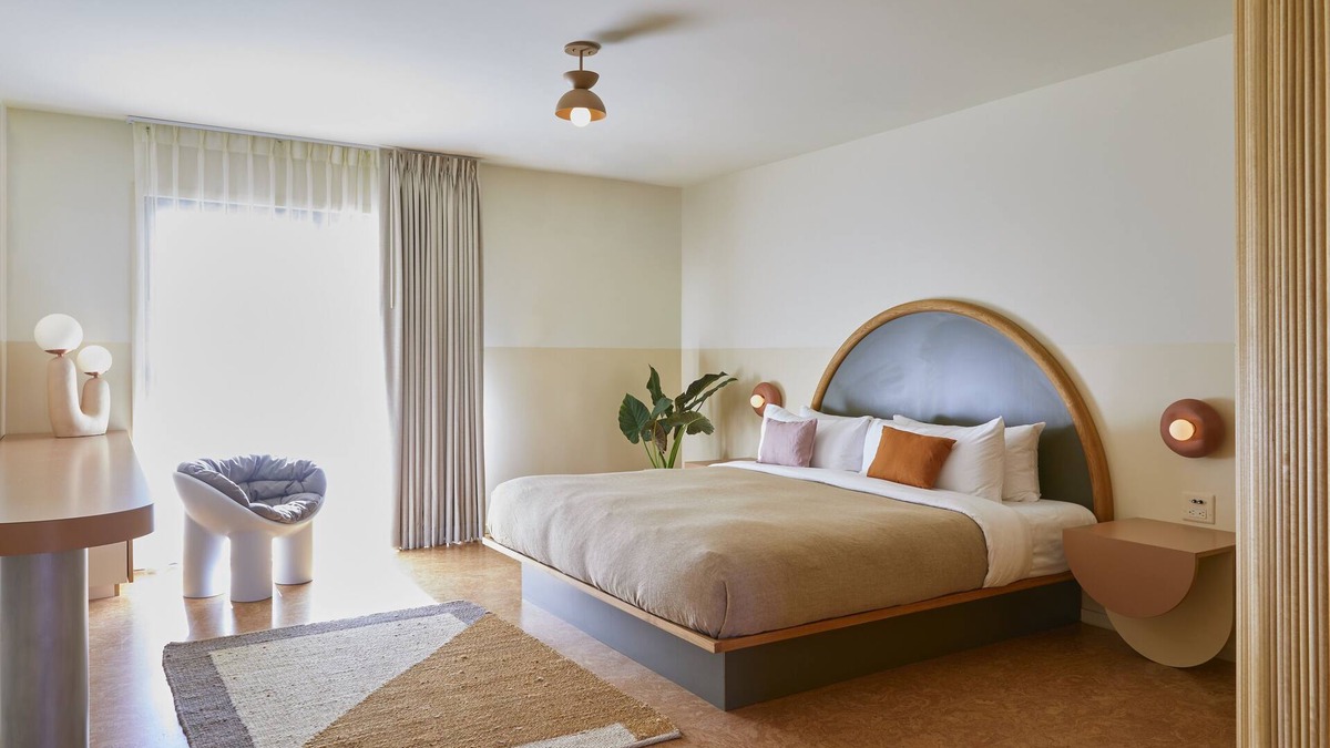 Ojai Hotel | The Capri Hotel