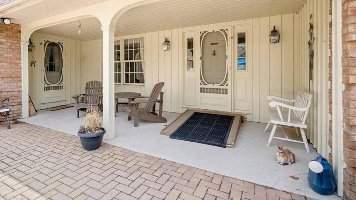 Severn House | The Captains Lake House