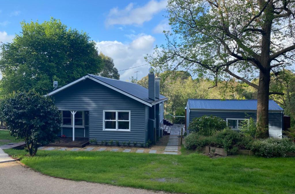 Main Ridge House | The Caretakers Cottage
