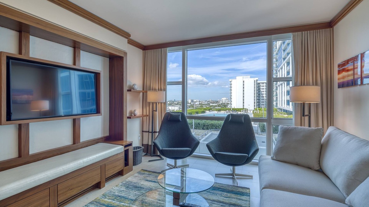 North Beach Apartment | The Carillon Hotel Two Bedroom Two Bathroom Suite