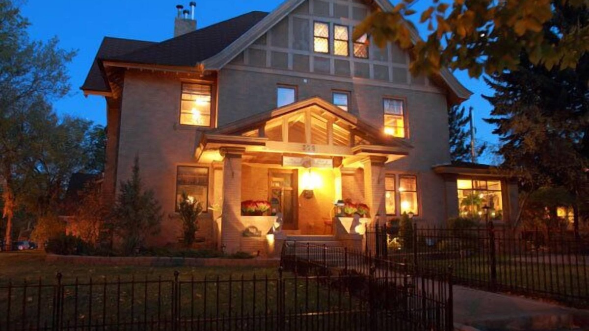 Helena Bed & Breakfast | The Carolina Bed & Breakfast