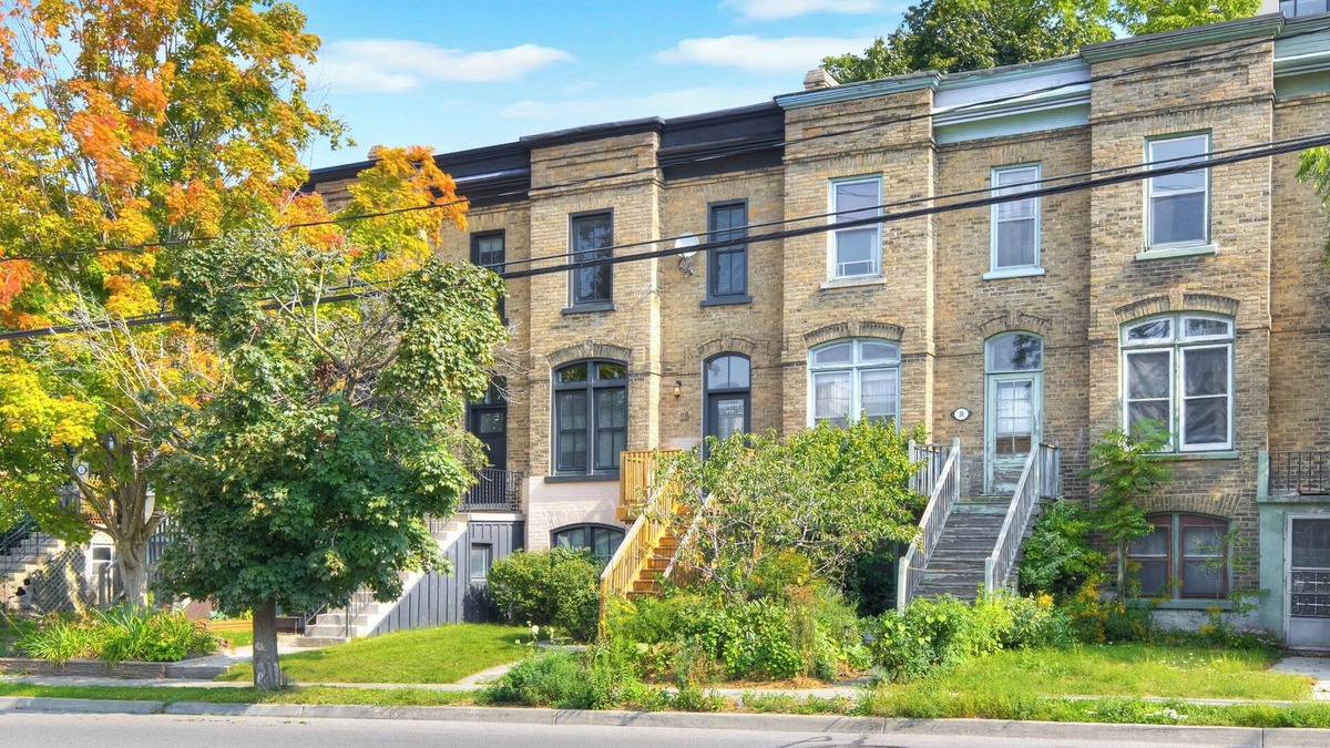 Kitchener House | The Carrie - Downtown Hideaway