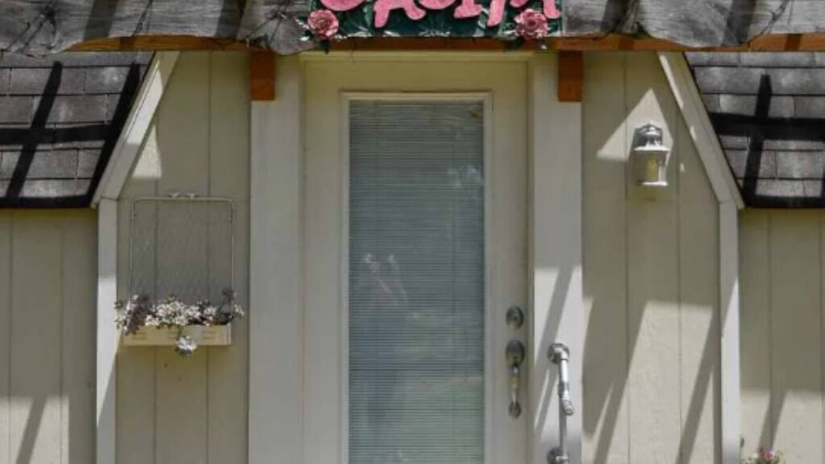 Jeddo Cabin | The Casita
