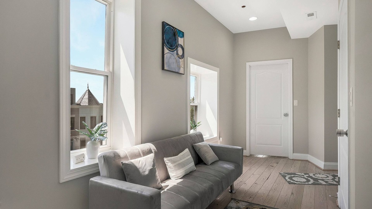 Eckington Bed & Breakfast | The Castle–3 Condos for Family, Friends & Business