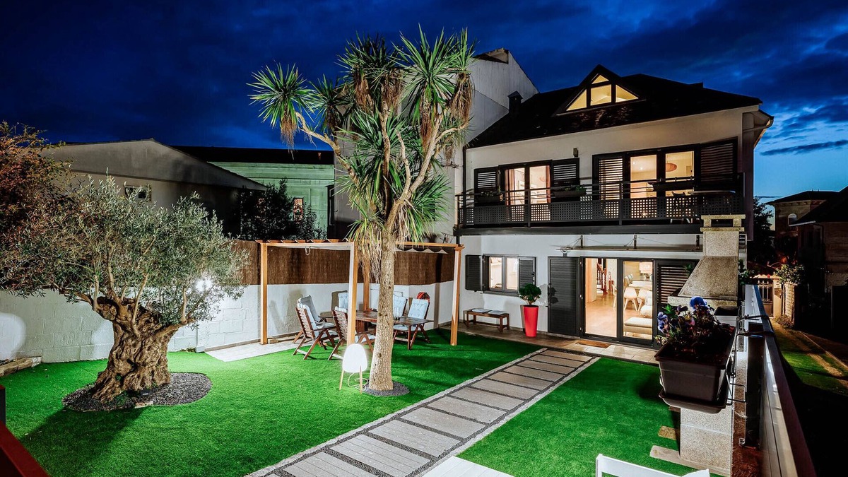 Vigo Ski Chalet | The Castro House - Vigo
