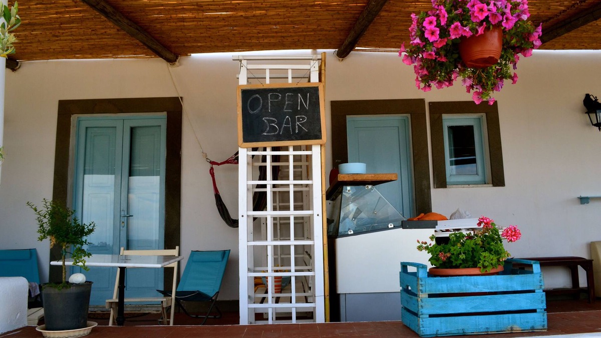 Pianoconte Apartment | The Cave - panoramic studio with patio, Villa Paradis, Lipari