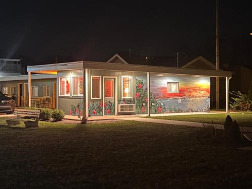 Bay View Hotel | The Cedar Motel