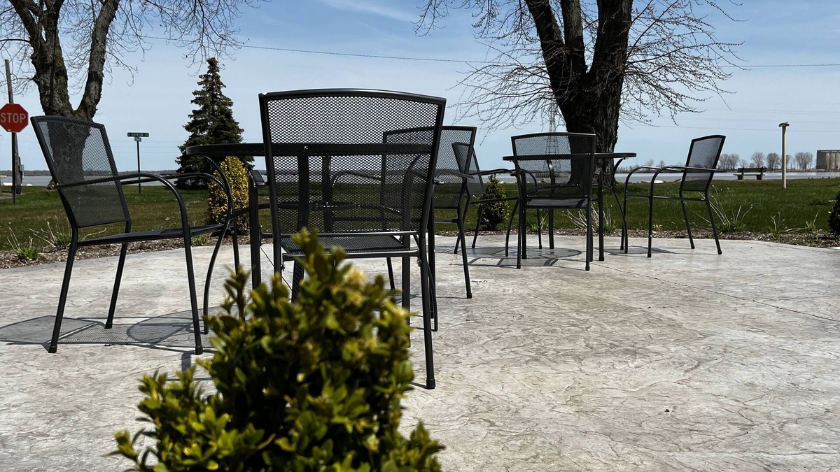 Bay View Hotel | The Cedar Motel