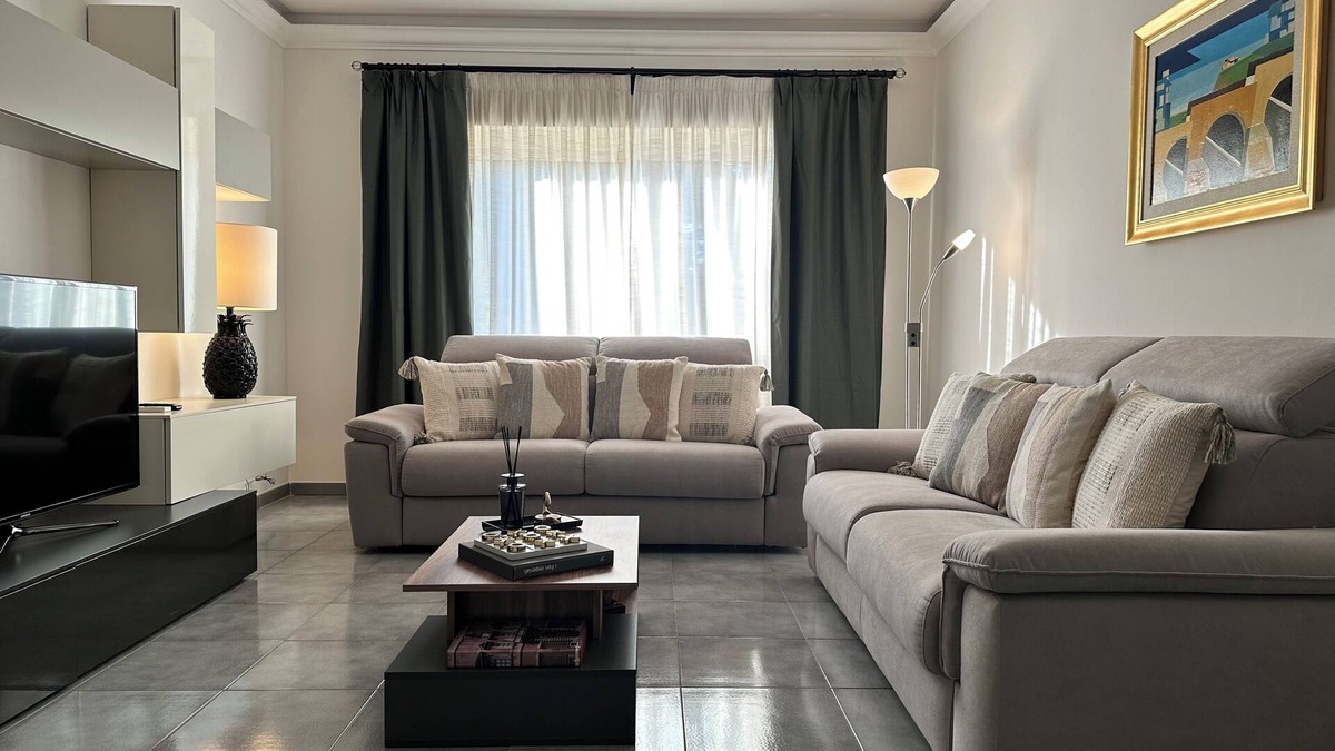 Zona XXXIII Acilia Sud Villa | The Cedar Villa