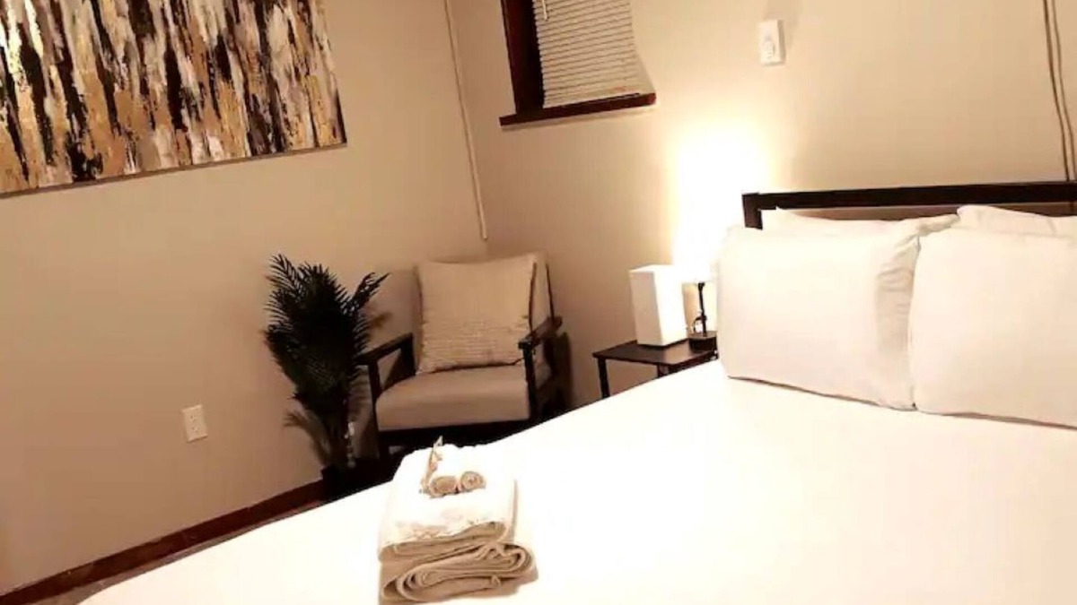 Silver Lake Apartment | The Cellar-Suite at Silver LakeNEW 1-Bed APT