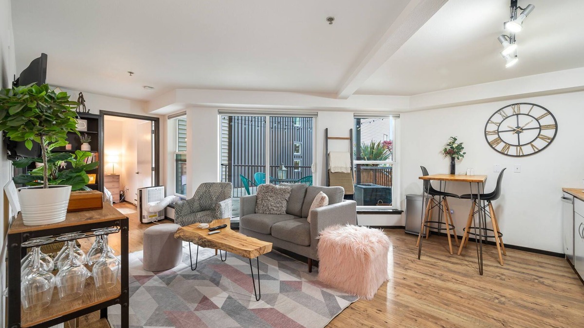 Fremont Condo | The Center of the Universe