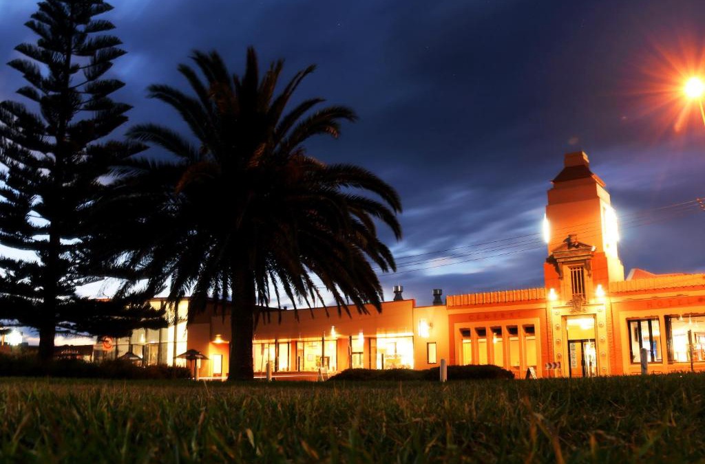 Lakes Entrance Hotel | The Central Hotel Motel Lakes Entrance