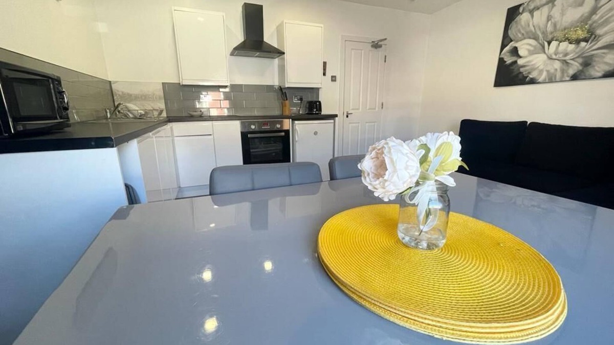 Blackpool Town Center Apartment | The Central Suite Sasco Apartments