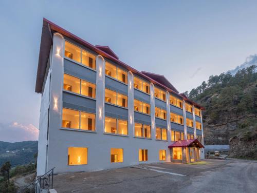 Kandaghat Hotel | The Chail Resort, Chail