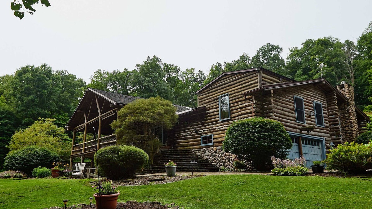 Canandaigua Ski Chalet | The Chalet of Canandaigua, luxury log cabin on 30 acre property with acre pond