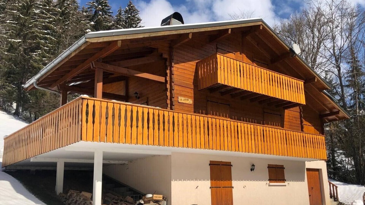 Abondance Ski Chalet | The Chalet, Spacious 12 person chalet, Portes du Soleil, 5 minutes from the ski slopes, 15 minutes