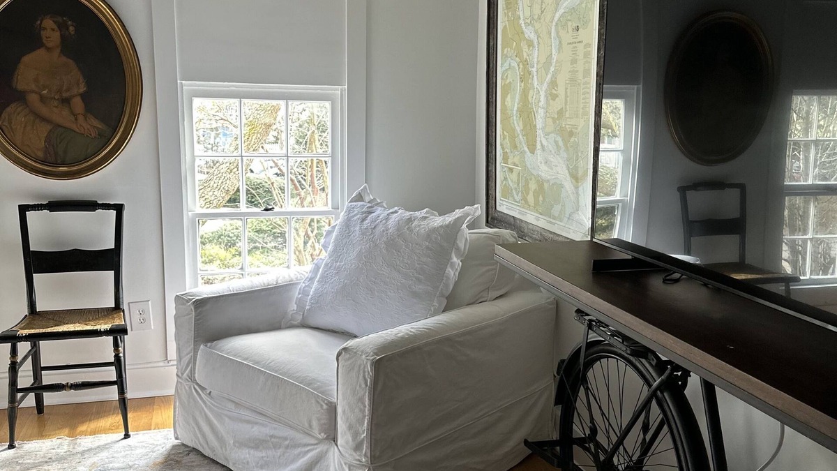 Downtown Charleston Apartment | The Charleston Bicycle Flat