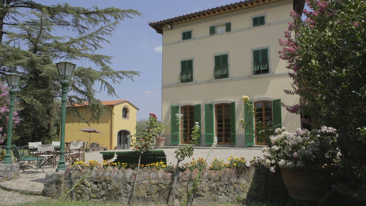Bucine Villa | The charm of history, the countryside, the comforts of the inhabited center
