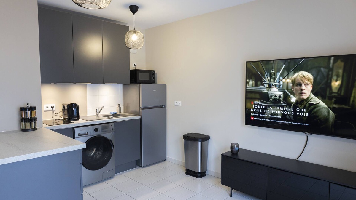 Bussy-Saint-Georges Apartment | The charming studio in a residence with parking.