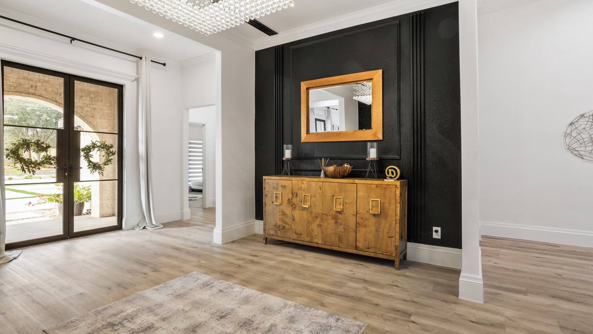 Midland House | The Chateau
