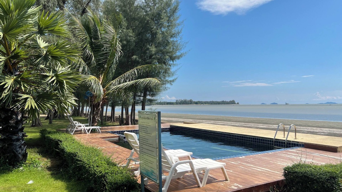 Thung Wa Hotel | The Chevalley beach resort