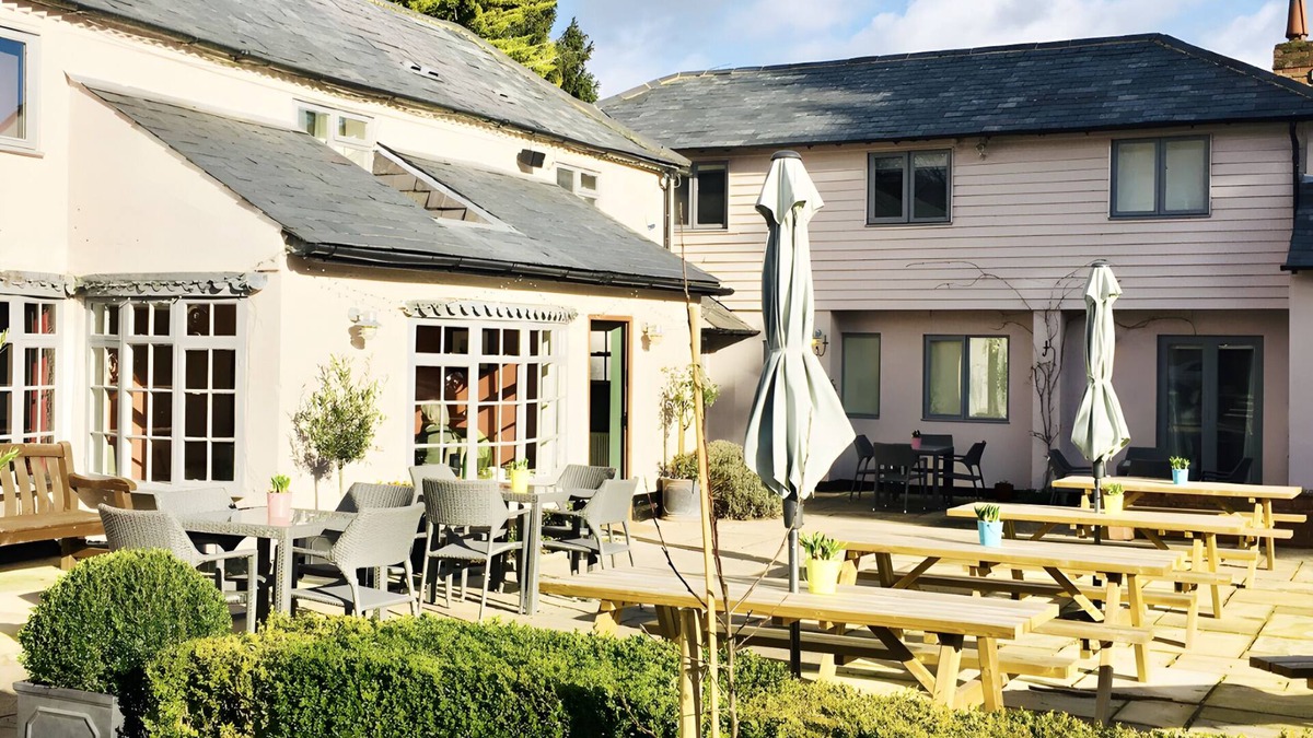Maidensgrove Hotel | The Chilterns Fox