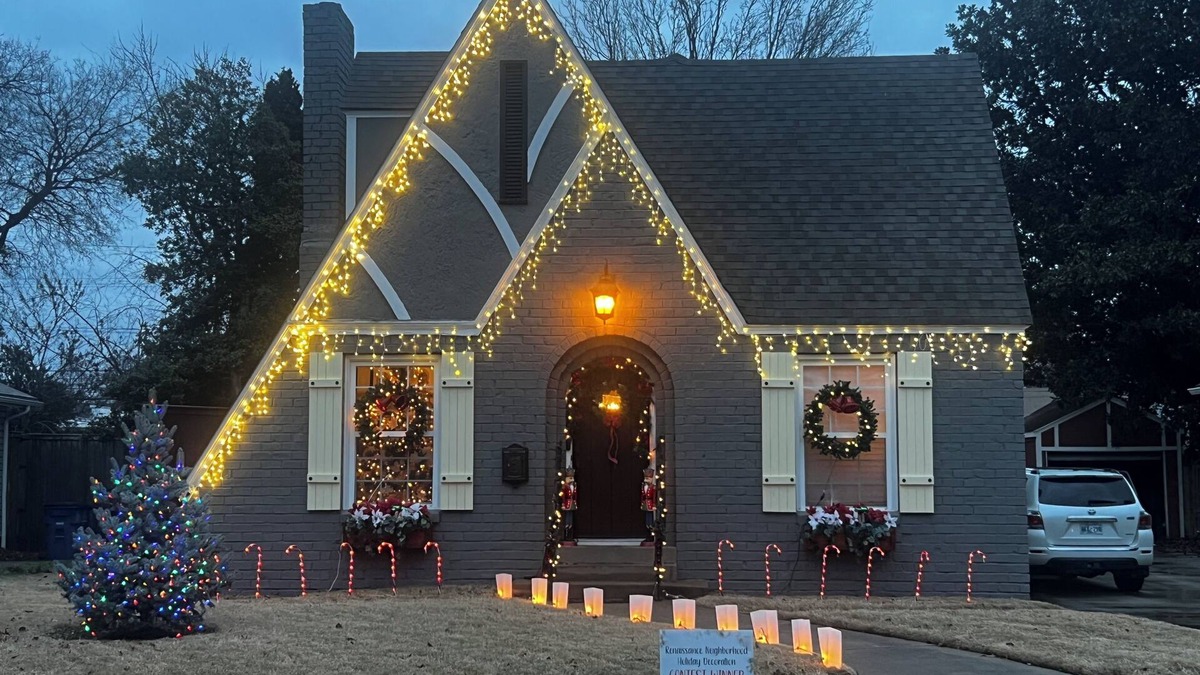 Cherry Street Cottage | The Christmas Tree House