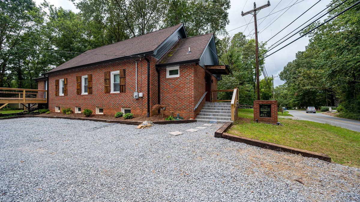 Valley Hill House | The Church
