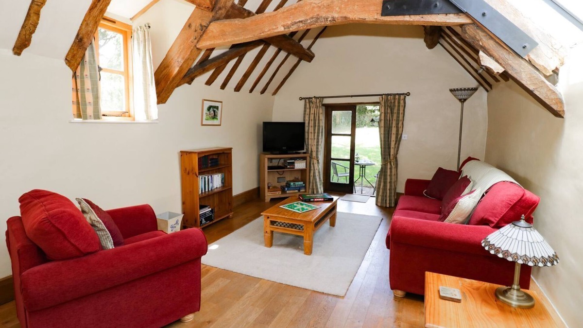 Whitchurch Cottage | THE CIDER LOFT, pet friendly in Whitchurch, Herefordshire