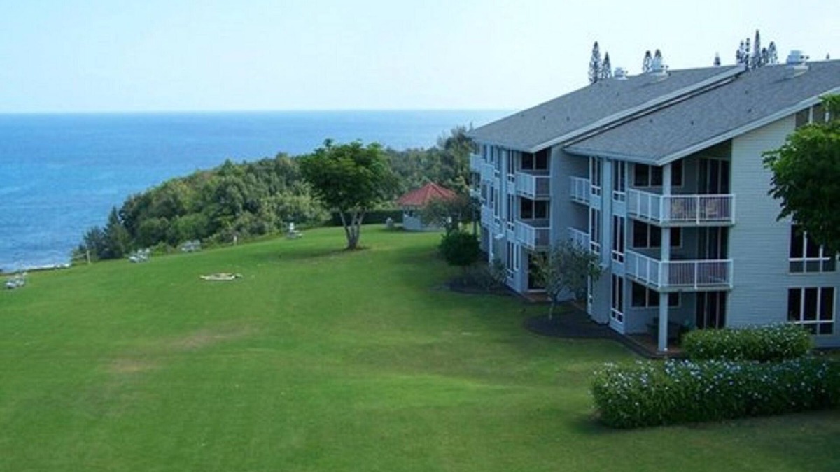 Princeville Apartment | The Cliffs at Princeville by VRHost